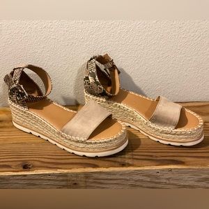 Universal Thread Wedges